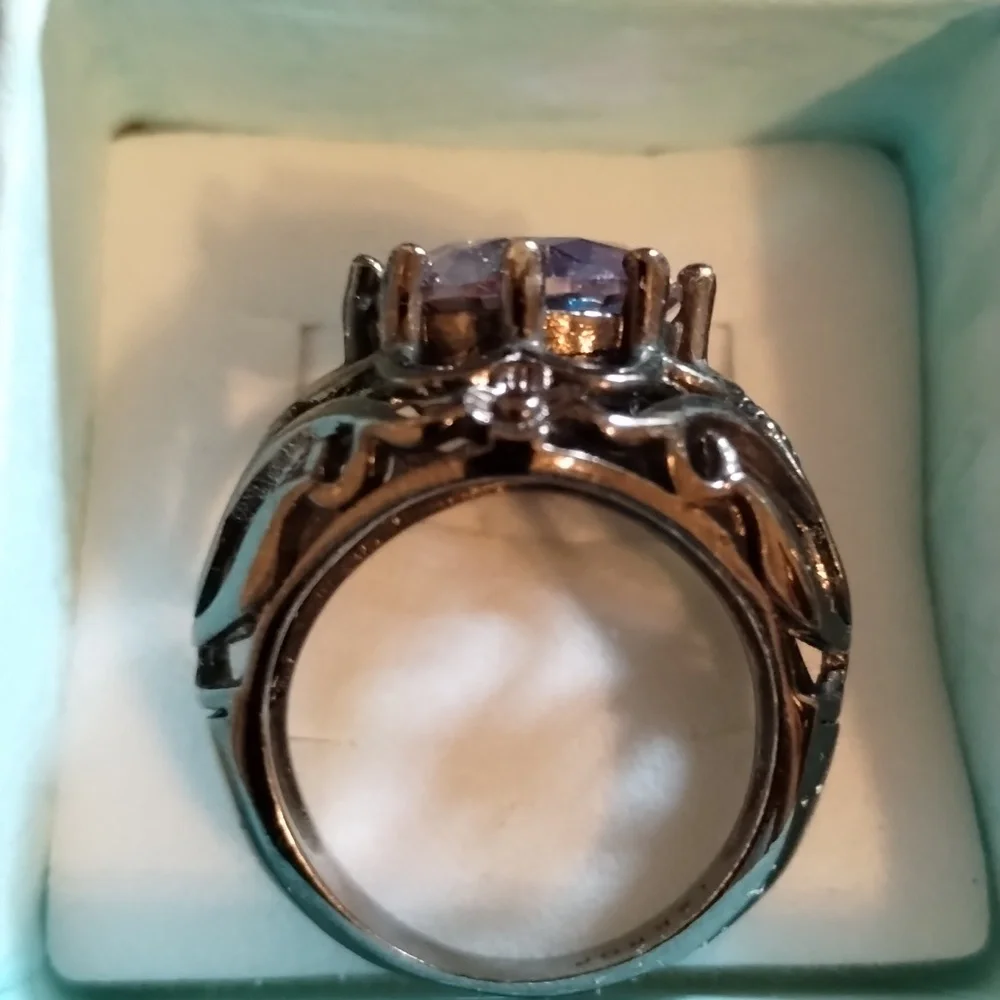 Ring - Picture 4 of 4